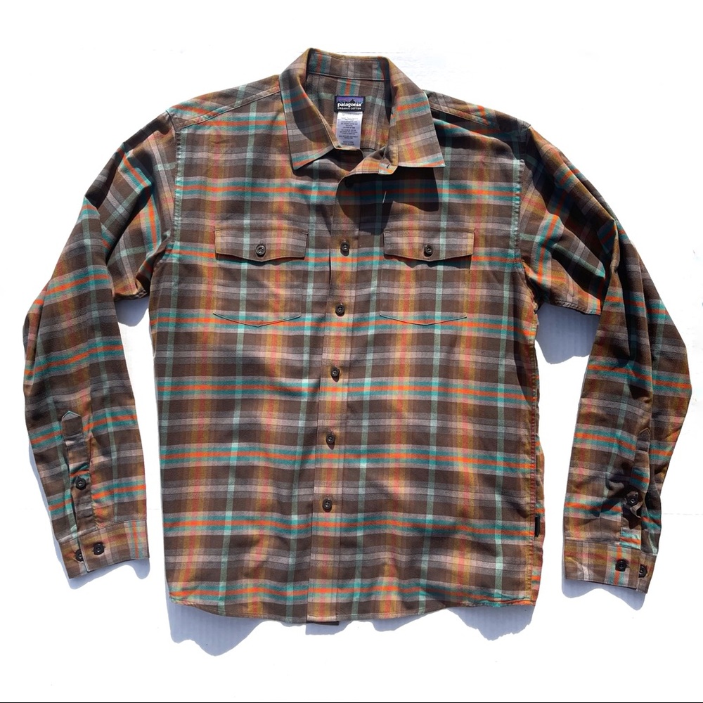 Men’s Patagonia long sleeve shirt
